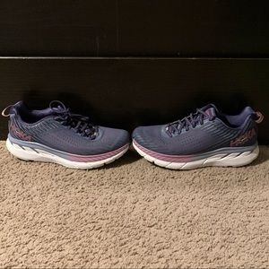 Women’s Hoka One One Clifton 5’s